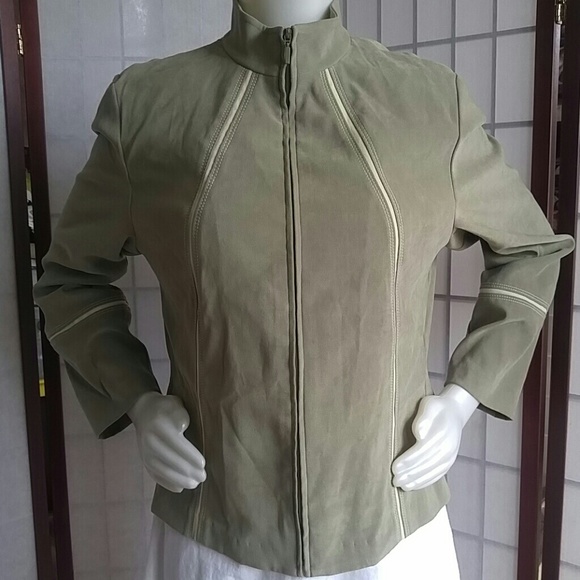 Jacket - Picture 3 of 8